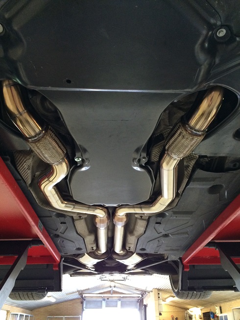 Mercedes AMG V8 undervogn