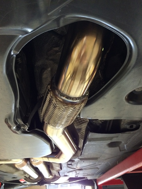 Mercedes AMG V8 udstødningsrør