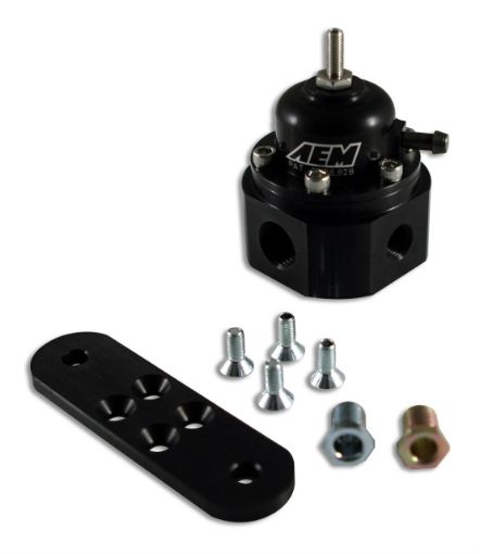 Billede af AEM 25-302BK EFI brændstoftrykregulator 2x AN6 ORB / 1x AN6 ORB